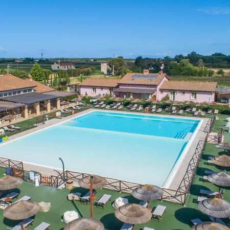 Aparthotel Fattoria Palazzeta - Pet & Family Friendly Cecina  Exterior foto