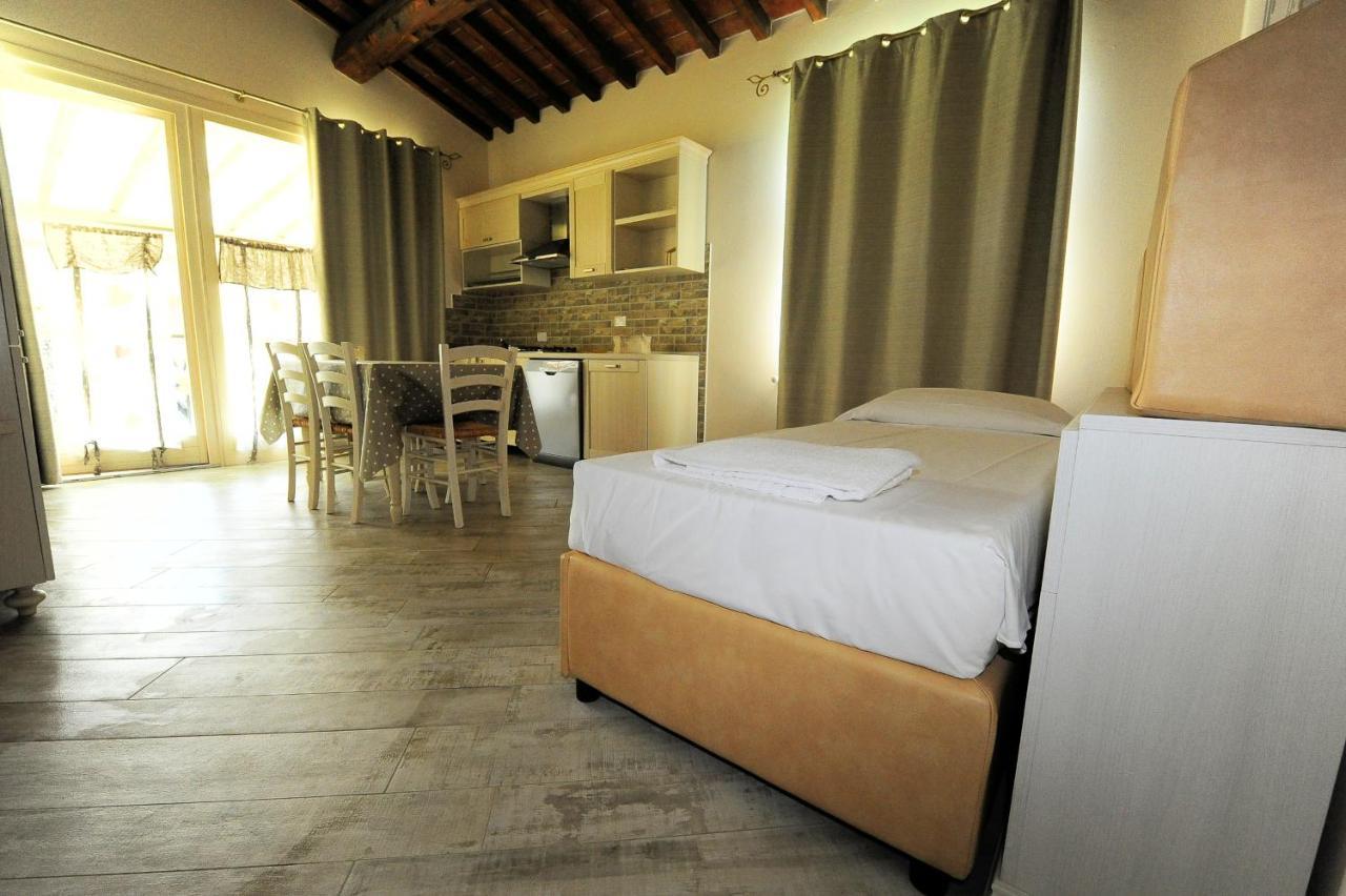 Aparthotel Fattoria Palazzeta - Pet & Family Friendly Cecina  Exterior foto