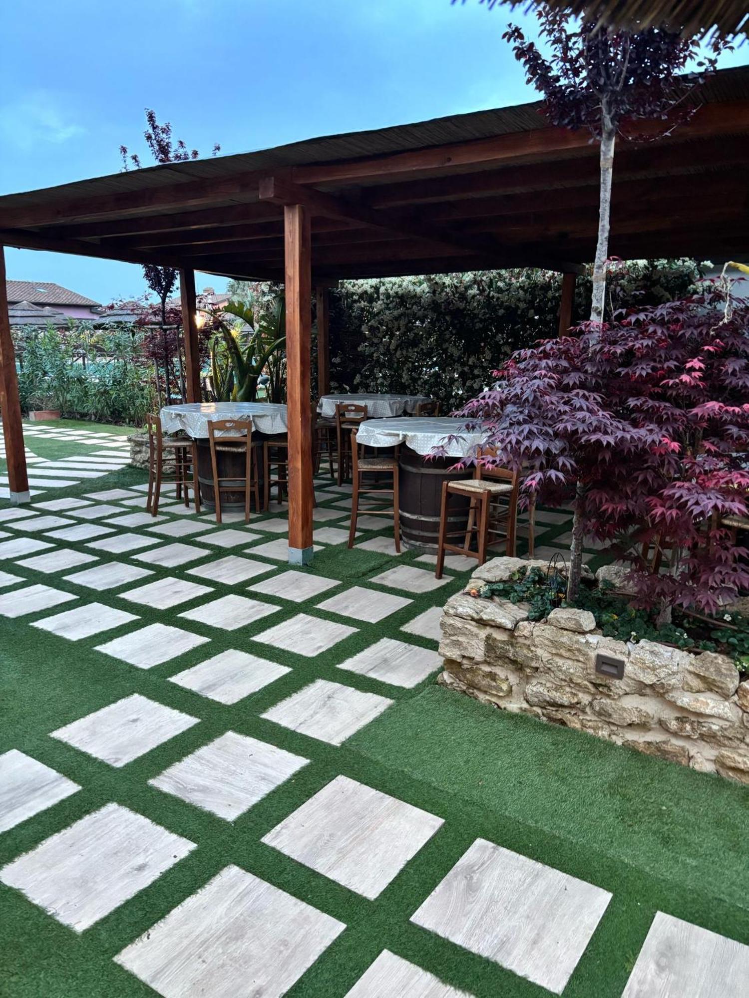 Aparthotel Fattoria Palazzeta - Pet & Family Friendly Cecina  Exterior foto